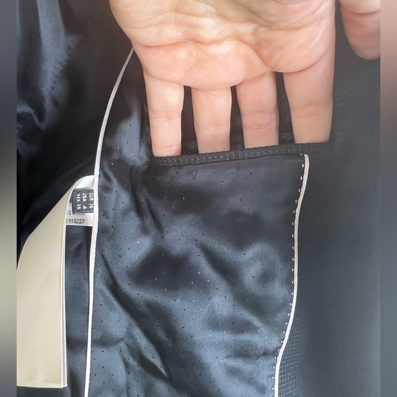 Massimo Dutti Black Front Pockets Wool Blend Blazer Size 4 - Picture 5 of 8